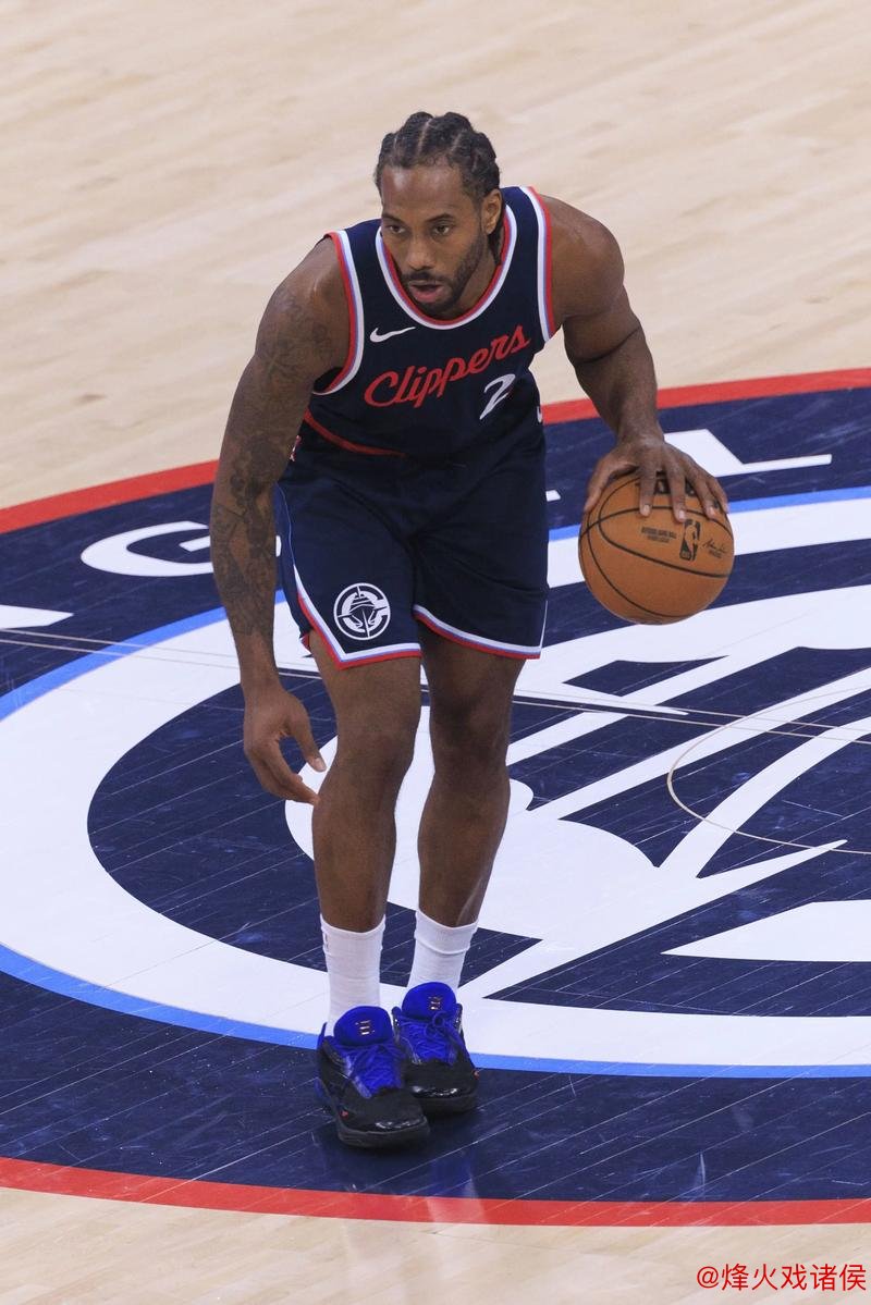 战术升级！莱昂纳德变身三分神射 快艇北征势不可挡